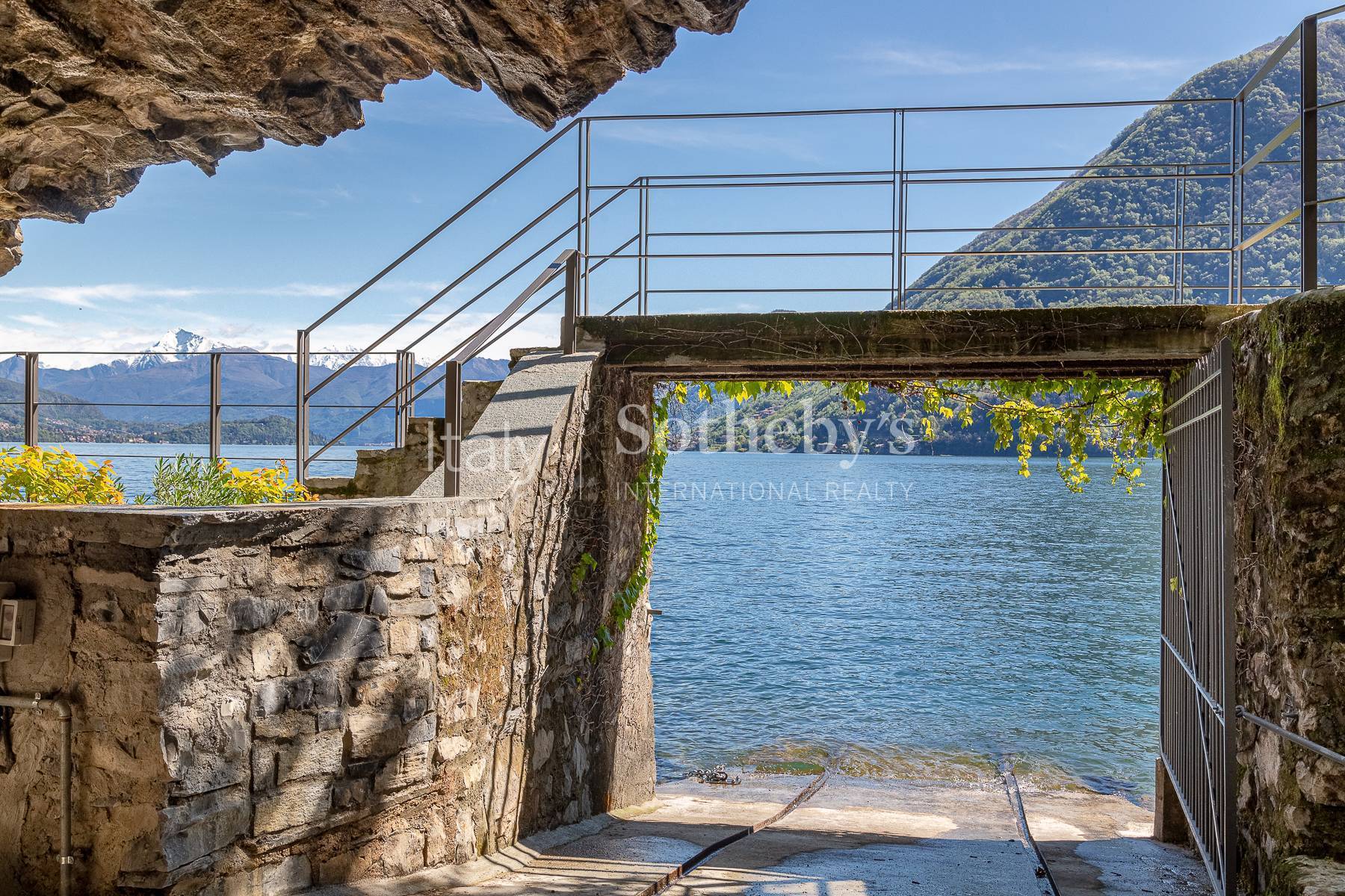  Incredible newly built villa with enchanting lake view - 物件實景
