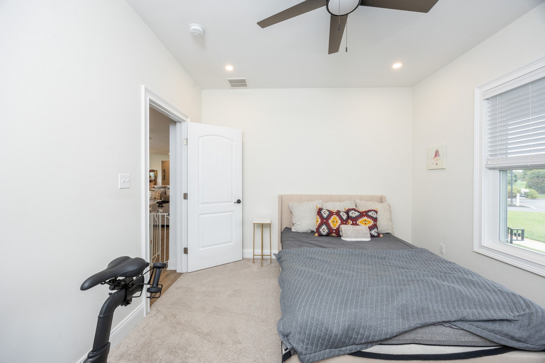  28 Queen Anne Court - 物件實景