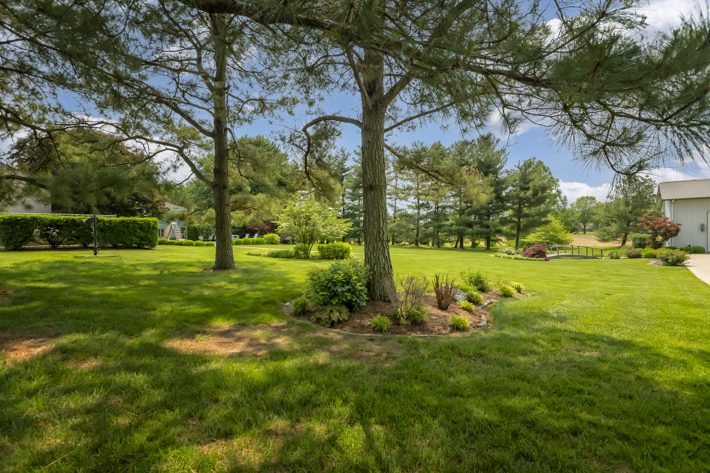 Marion, Illinois, 62959, United States, 7 Bedrooms Bedrooms, ,7 BathroomsBathrooms,Residential,For Sale,1979062