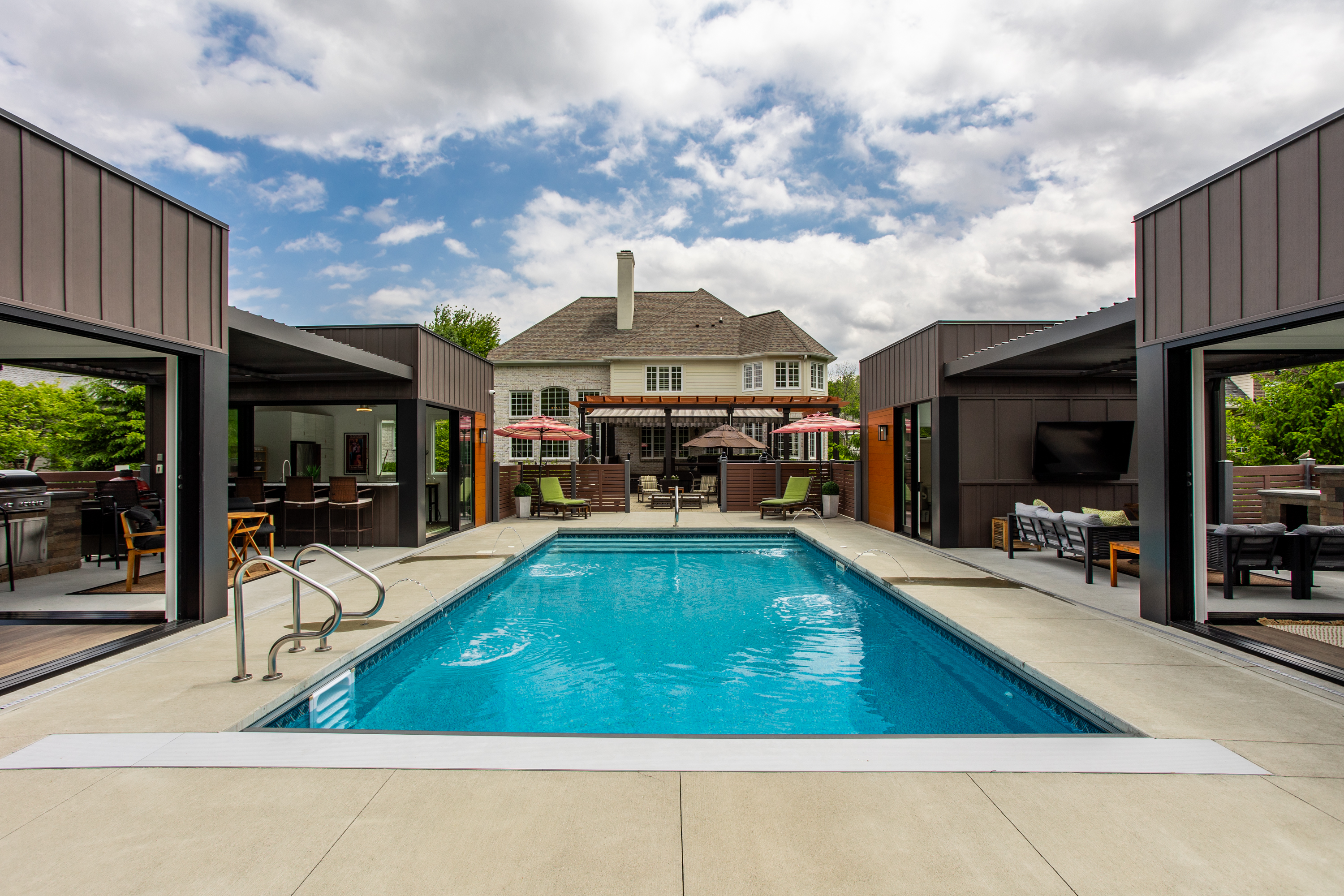  Exceptional West Carmel Home with Resort-Caliber Backyard - 物件實景