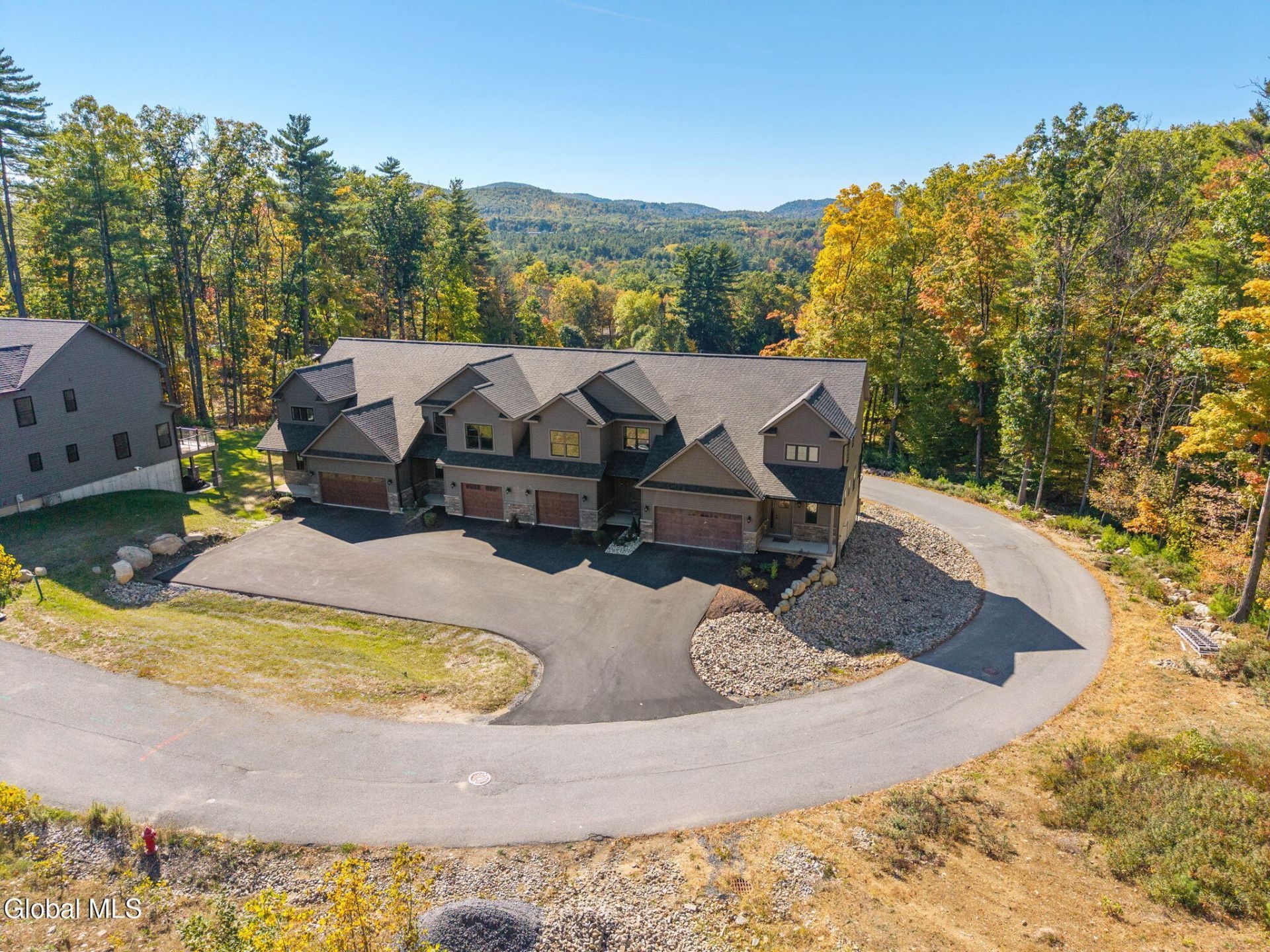 Hill Crest Ln, Lake George, NY 12845