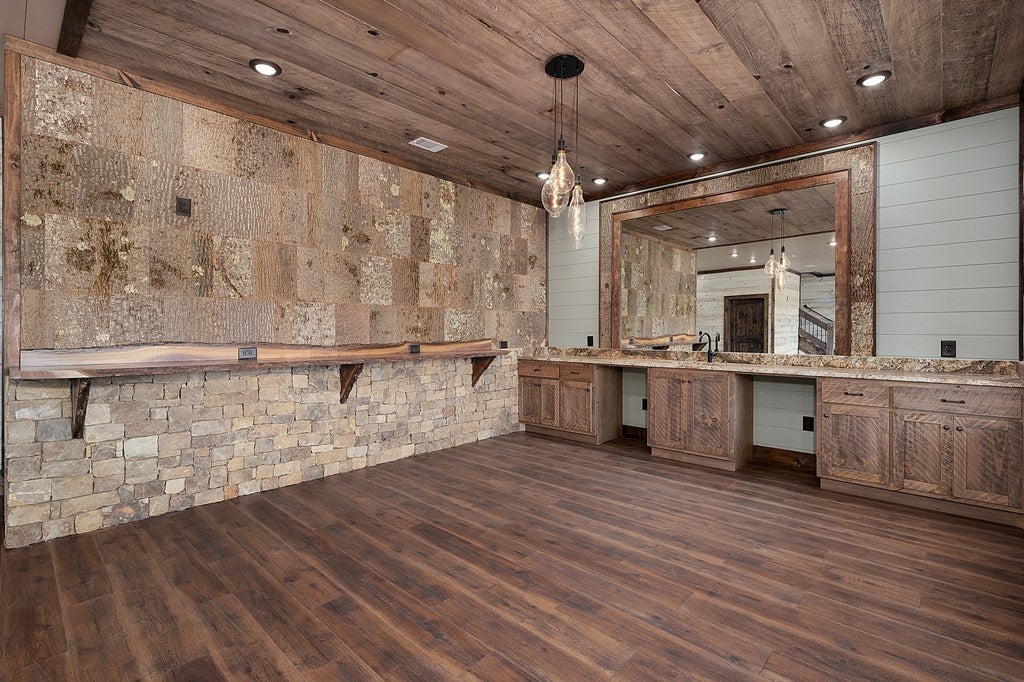 Blue Ridge, Georgia, 30513, United States, 4 Bedrooms Bedrooms, ,4 BathroomsBathrooms,Residential,For Sale,1804354