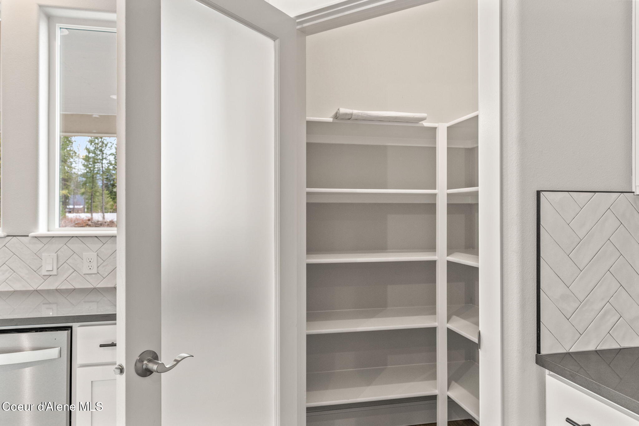 Rathdrum, Idaho, 83858, United States, 4 Bedrooms Bedrooms, ,1 BathroomBathrooms,Residential,For Sale,1998857