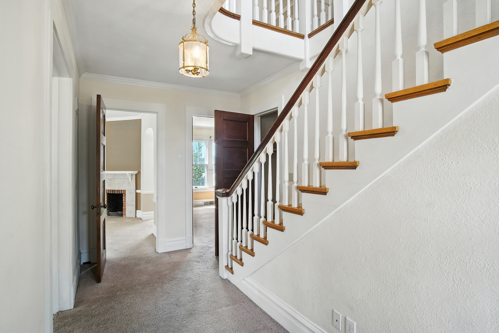 Hot Springs, South Dakota, 57747, United States, 5 Bedrooms Bedrooms, ,4 BathroomsBathrooms,Residential,For Sale,1983319