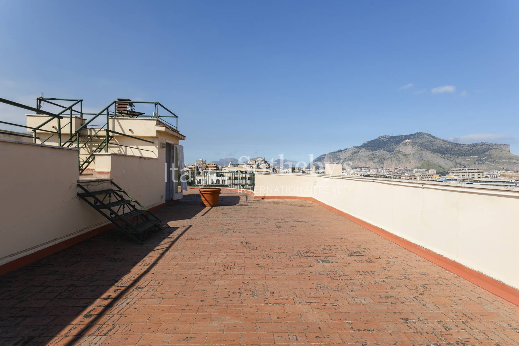  Bright penthouse in the Libertà area - 物件實景