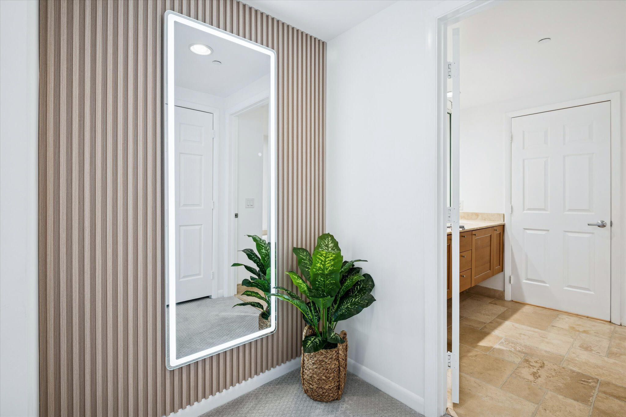 Fort Lauderdale, Florida, 33316, United States, 1 Bedroom Bedrooms, ,2 BathroomsBathrooms,Residential,For Sale,1972828