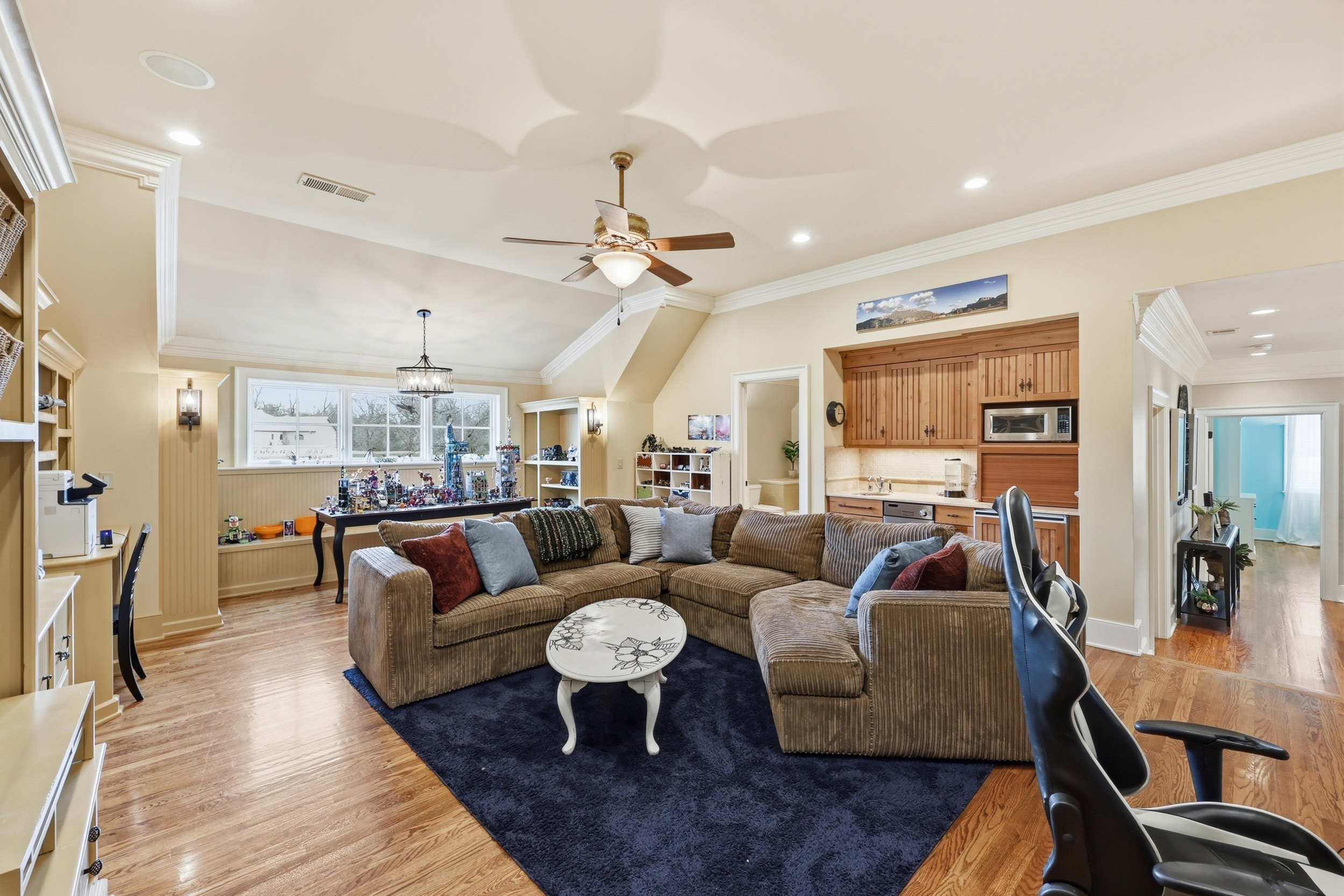  4848 Chelmsbury Lane - 物件實景