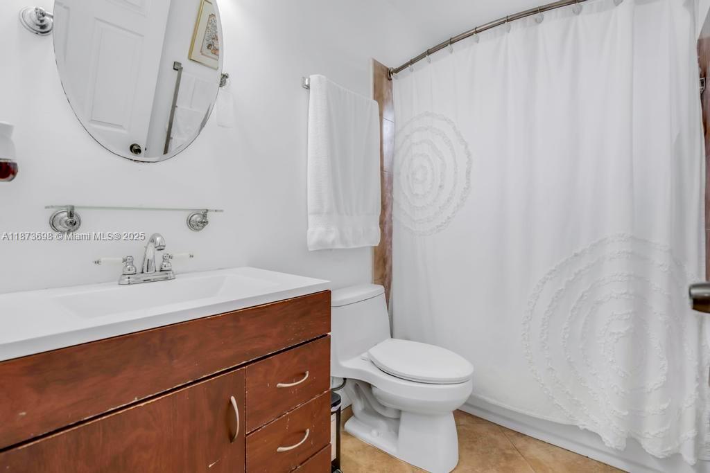 Homestead, Florida, 33032, United States, 5 Bedrooms Bedrooms, ,3 BathroomsBathrooms,Residential,For Sale,1941894