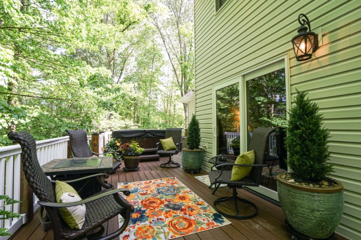 Horner, West Virginia, 26732, United States, 4 Bedrooms Bedrooms, ,4 BathroomsBathrooms,Residential,For Sale,1955004