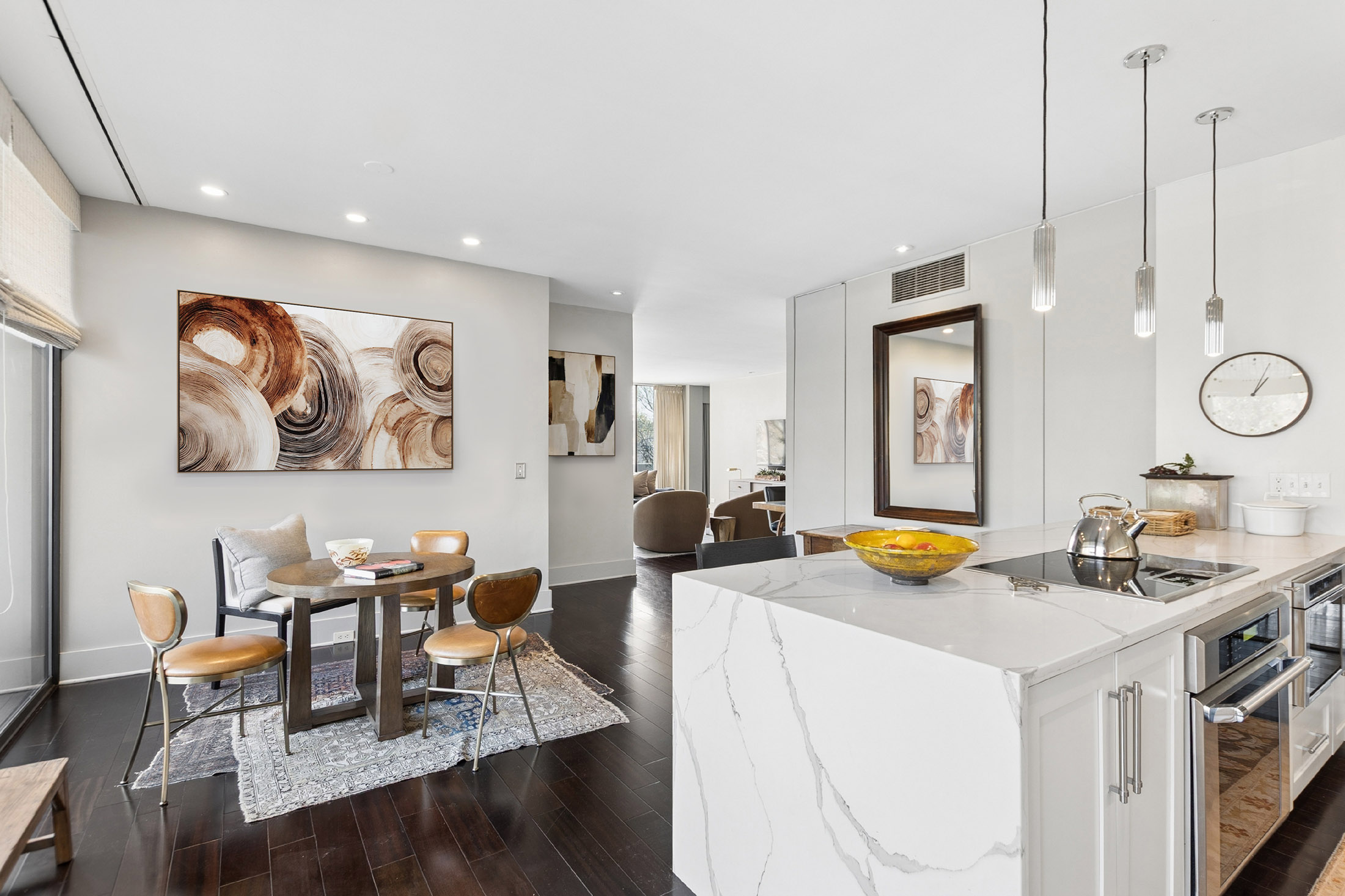  Easy Living at Plaza Towers - 物件實景