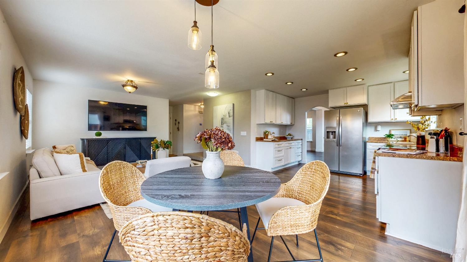 Santa Rosa, California, 95403, United States, 3 Bedrooms Bedrooms, ,3 BathroomsBathrooms,Residential,For Sale,1979353