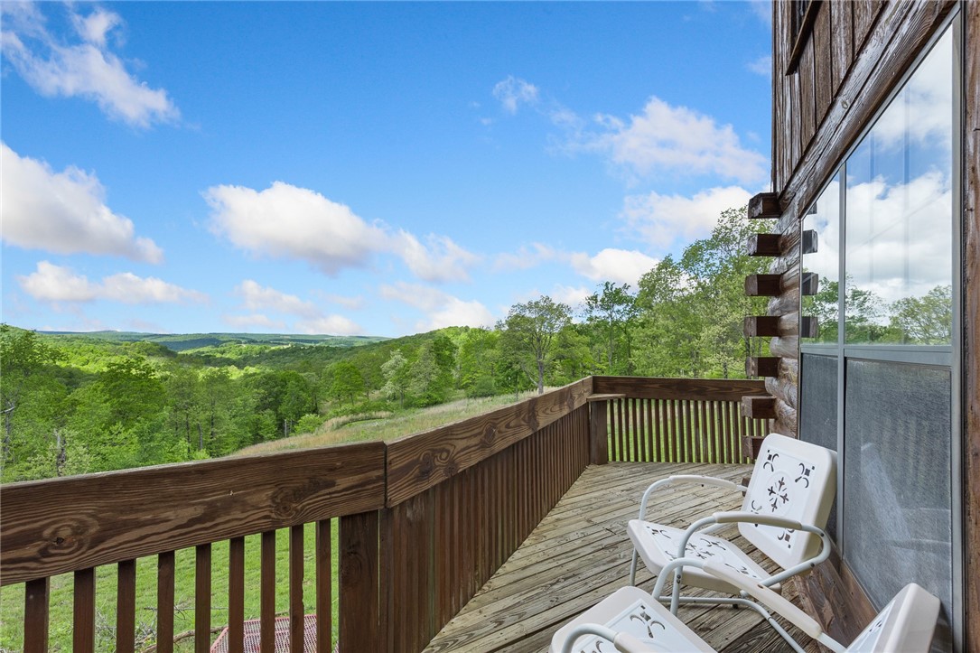 Compton, Arkansas, 72624, United States, 5 Bedrooms Bedrooms, ,3 BathroomsBathrooms,Residential,For Sale,1805954