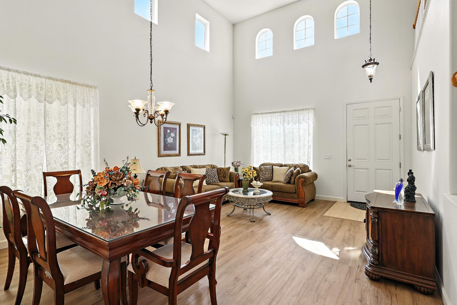Chowchilla, California, 93610, United States, 4 Bedrooms Bedrooms, ,3 BathroomsBathrooms,Residential,For Sale,1921259