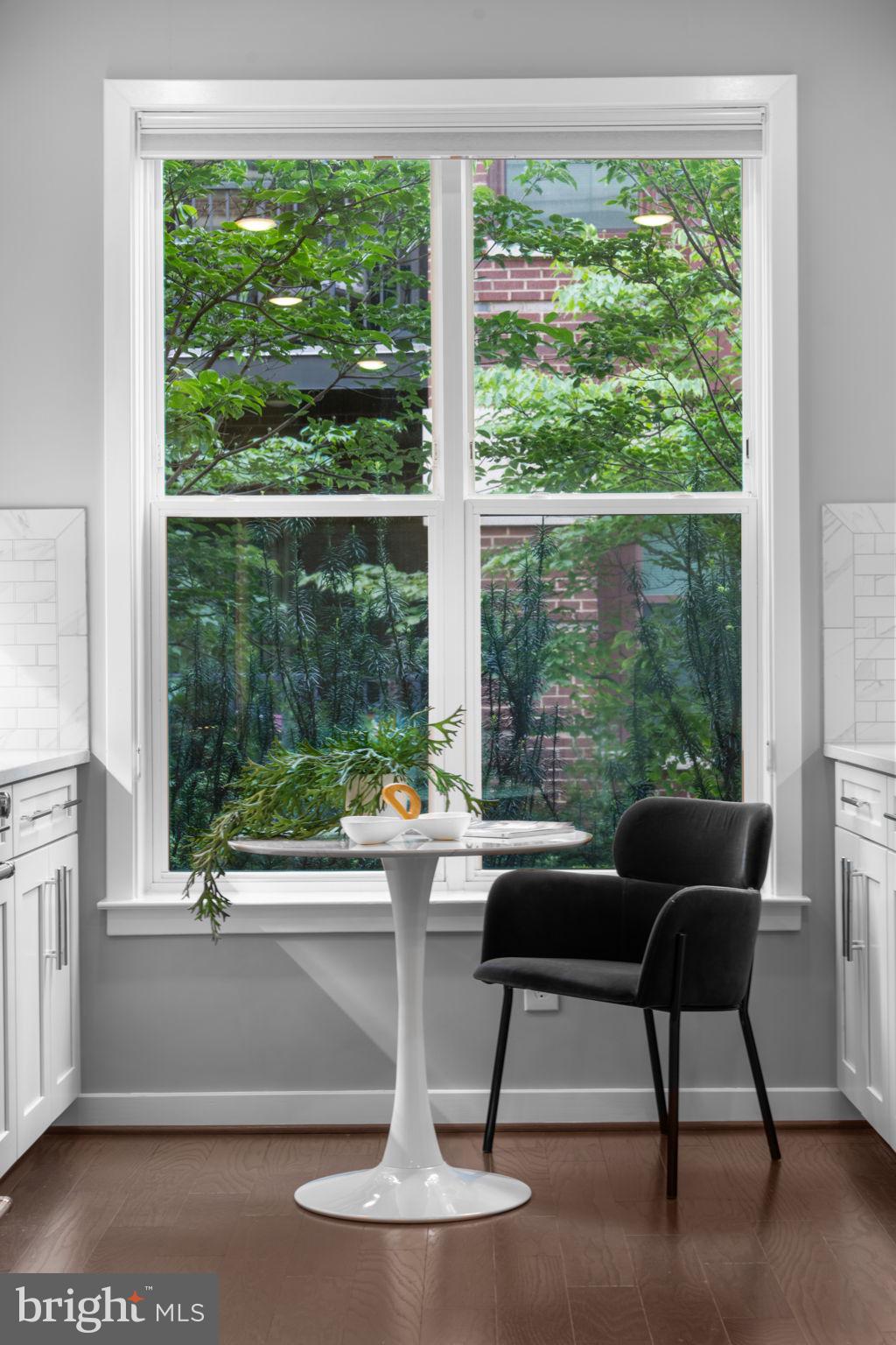 Fairfax, Virginia, 22030, United States, 2 Bedrooms Bedrooms, ,2 BathroomsBathrooms,Residential,For Sale,1893335