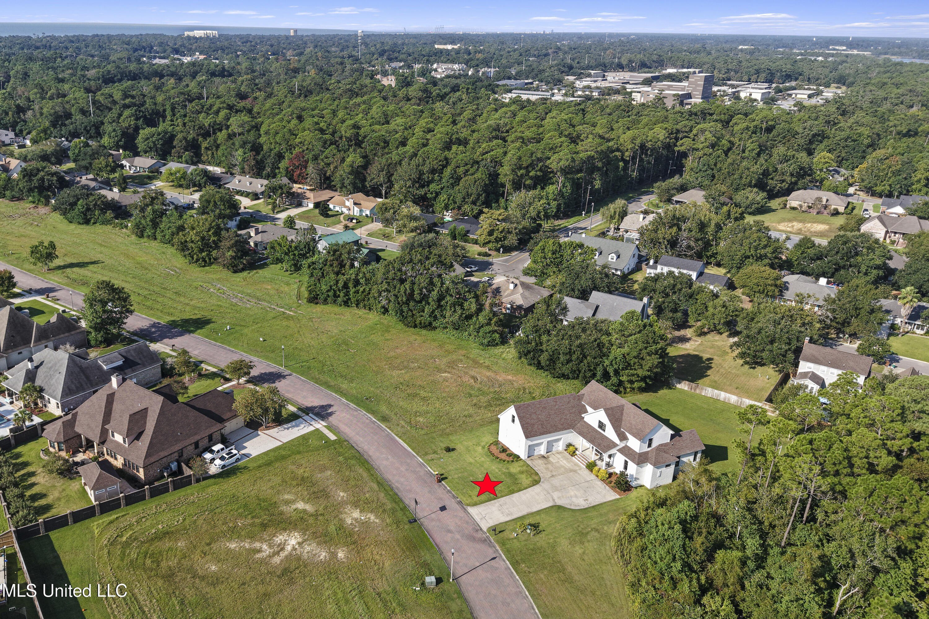 Biloxi, Mississippi, 39531, United States, 4 Bedrooms Bedrooms, ,4 BathroomsBathrooms,Residential,For Sale,1978703