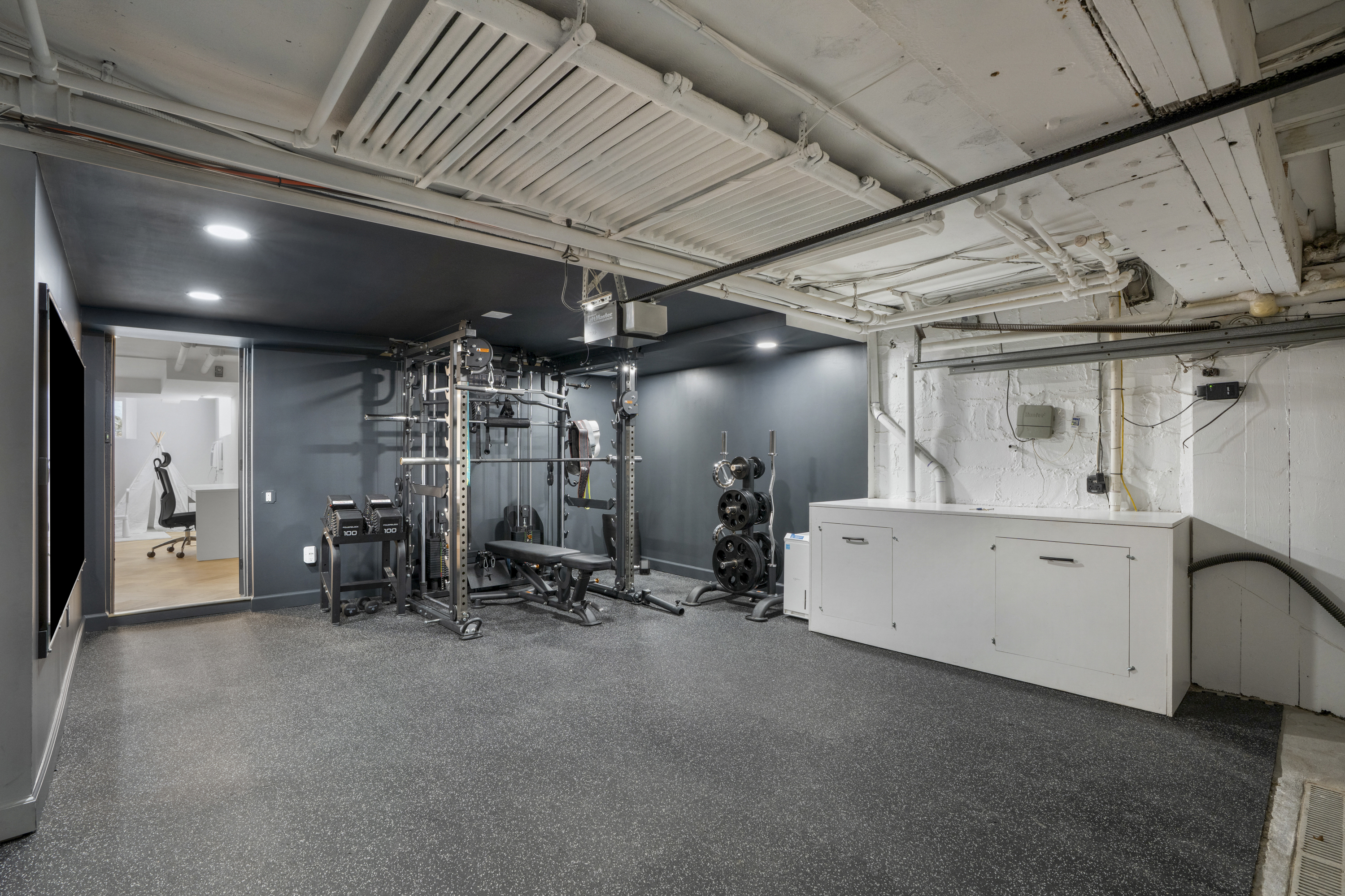  Classic Larchmont Tudor - 物件實景