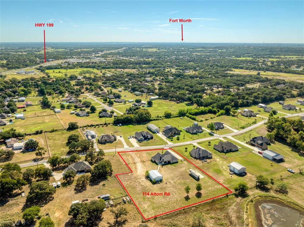 Springtown, Texas, 76082, United States, 4 Bedrooms Bedrooms, ,2 BathroomsBathrooms,Residential,For Sale,1980102