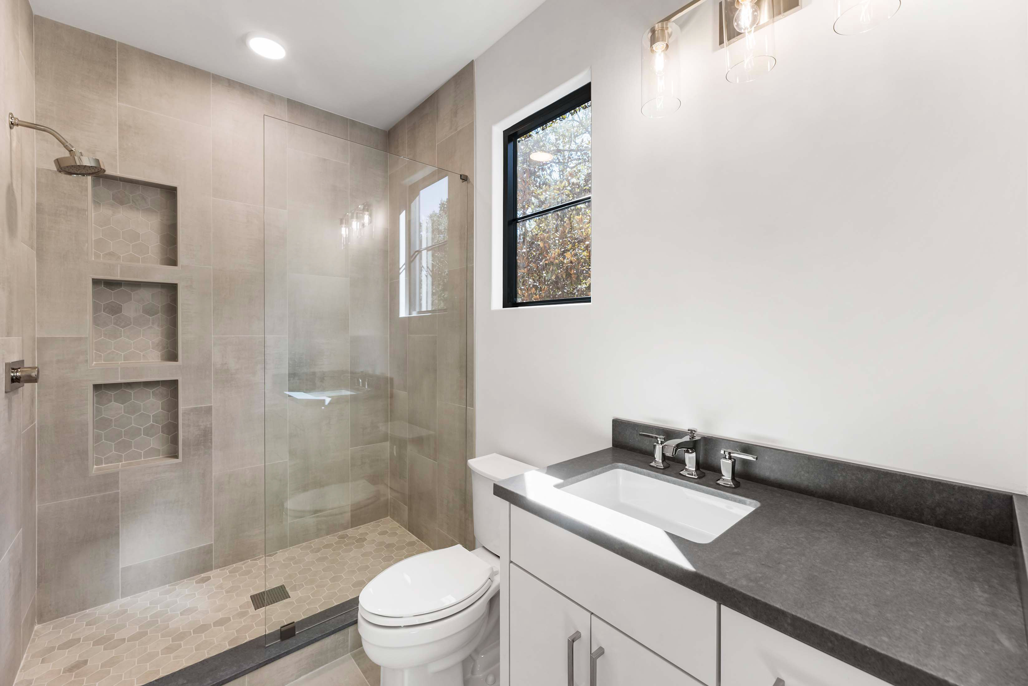  The Pinnacle of Luxury: New Custom Home in Prime Londonberry - 物件實景