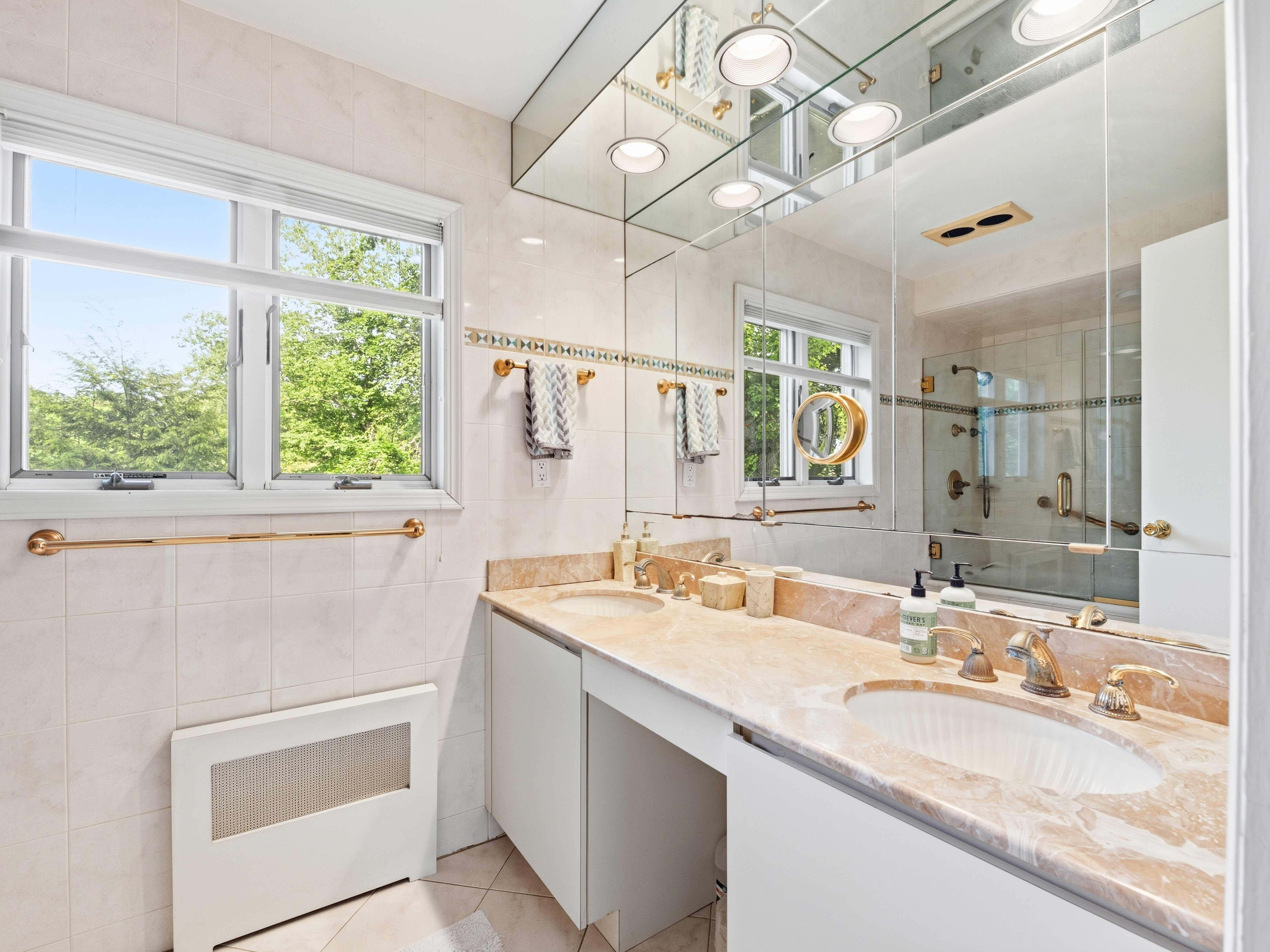  89 Bayview Avenue, Great Neck, NY 11021 - 物件實景