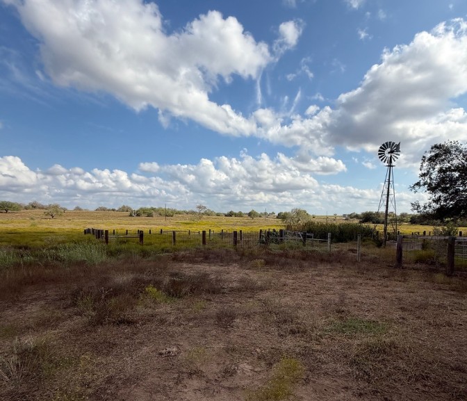 Runge, Texas, 78151, United States, ,Residential,For Sale,1996631