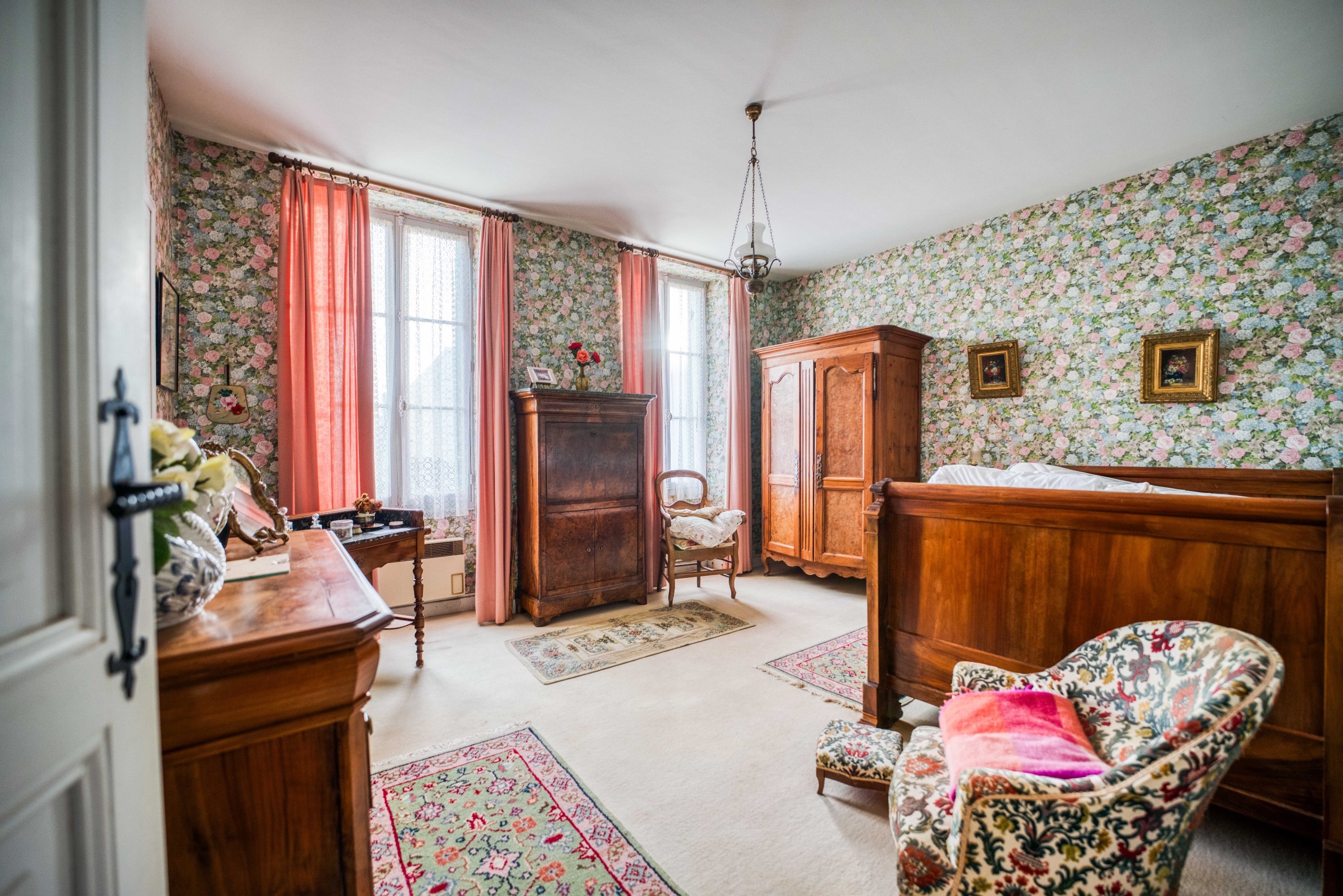 TOWNHOUSE IN THE HEART OF ST PIERRE D