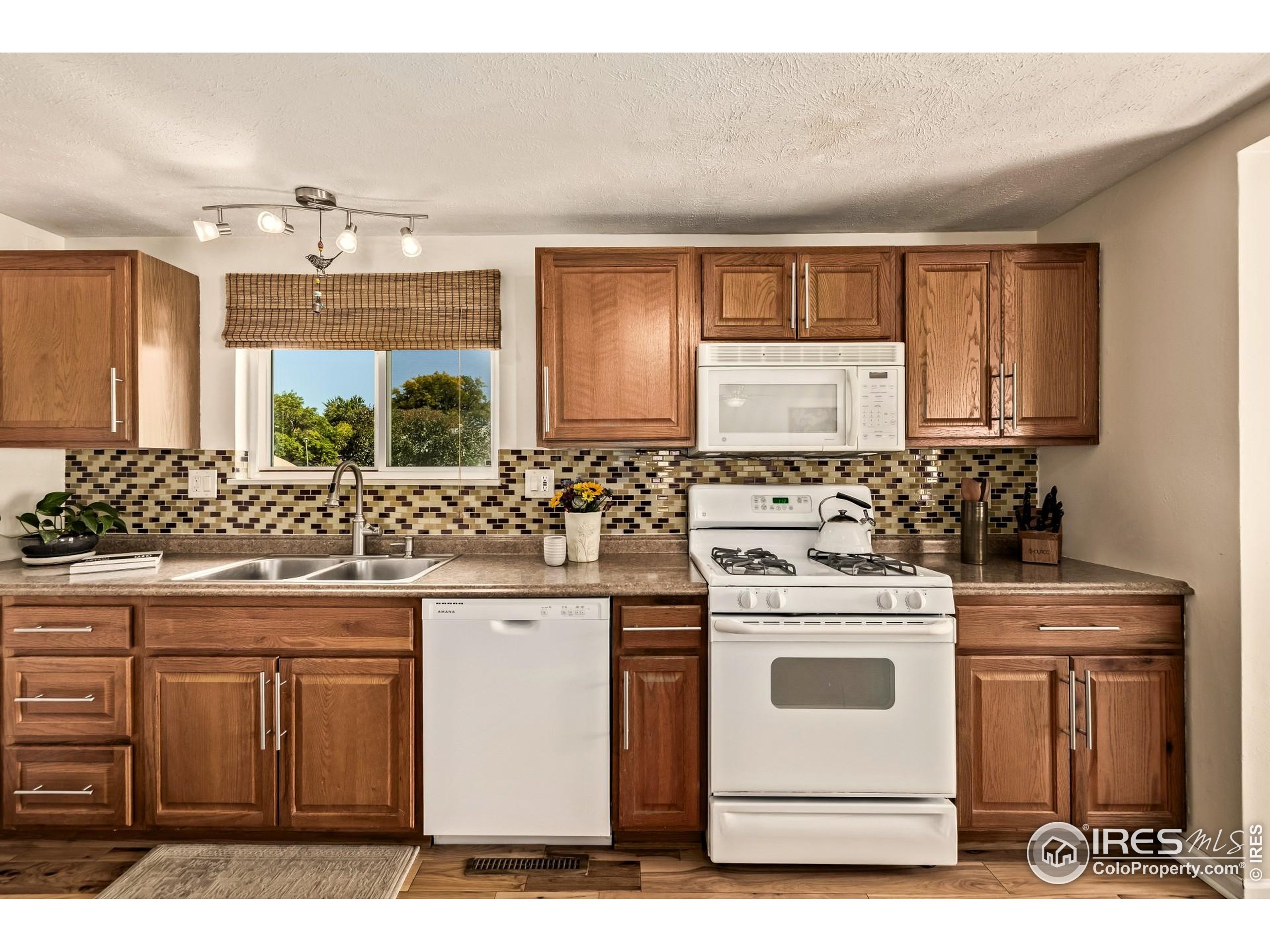 Westminster, Colorado, 80031, United States, 3 Bedrooms Bedrooms, ,2 BathroomsBathrooms,Residential,For Sale,1962957