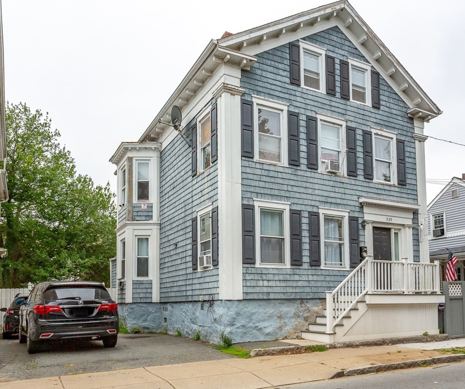 New Bedford, Massachusetts, 02740, United States, 7 Bedrooms Bedrooms, ,2 BathroomsBathrooms,Residential,For Sale,1943461