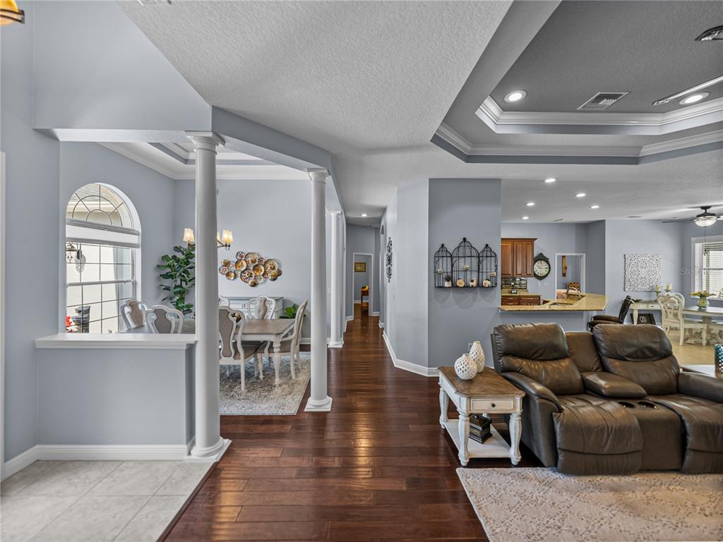 Lakeland, Florida, 33813, United States, 4 Bedrooms Bedrooms, ,3 BathroomsBathrooms,Residential,For Sale,1805132