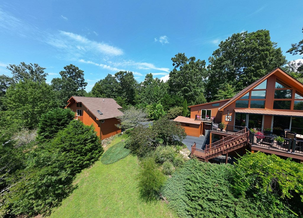 Hayesville, North Carolina, 28904, United States, 3 Bedrooms Bedrooms, ,4 BathroomsBathrooms,Residential,For Sale,1919513