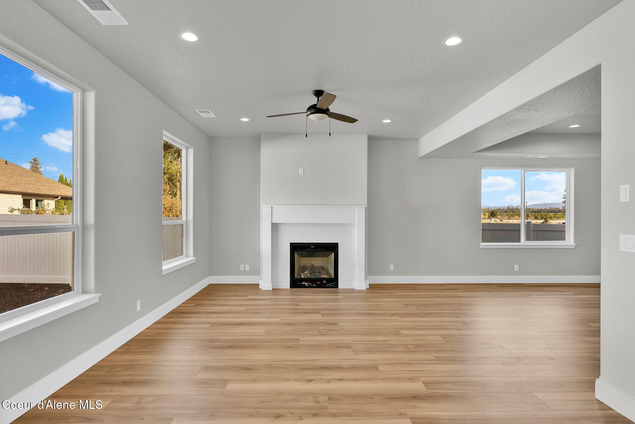 Rathdrum, Idaho, 83858, United States, 4 Bedrooms Bedrooms, ,2 BathroomsBathrooms,Residential,For Sale,1998808