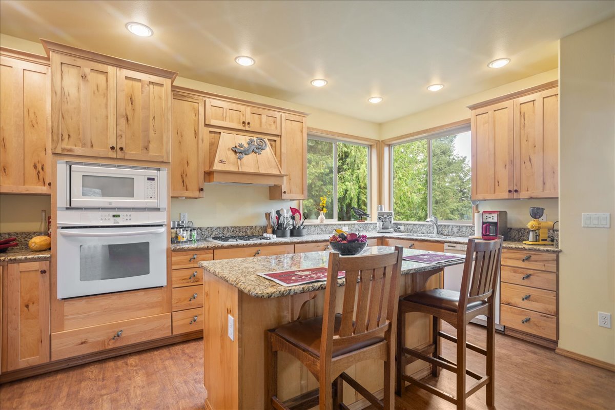 Sagle, Idaho, 83860, United States, 4 Bedrooms Bedrooms, ,4 BathroomsBathrooms,Residential,For Sale,1976237