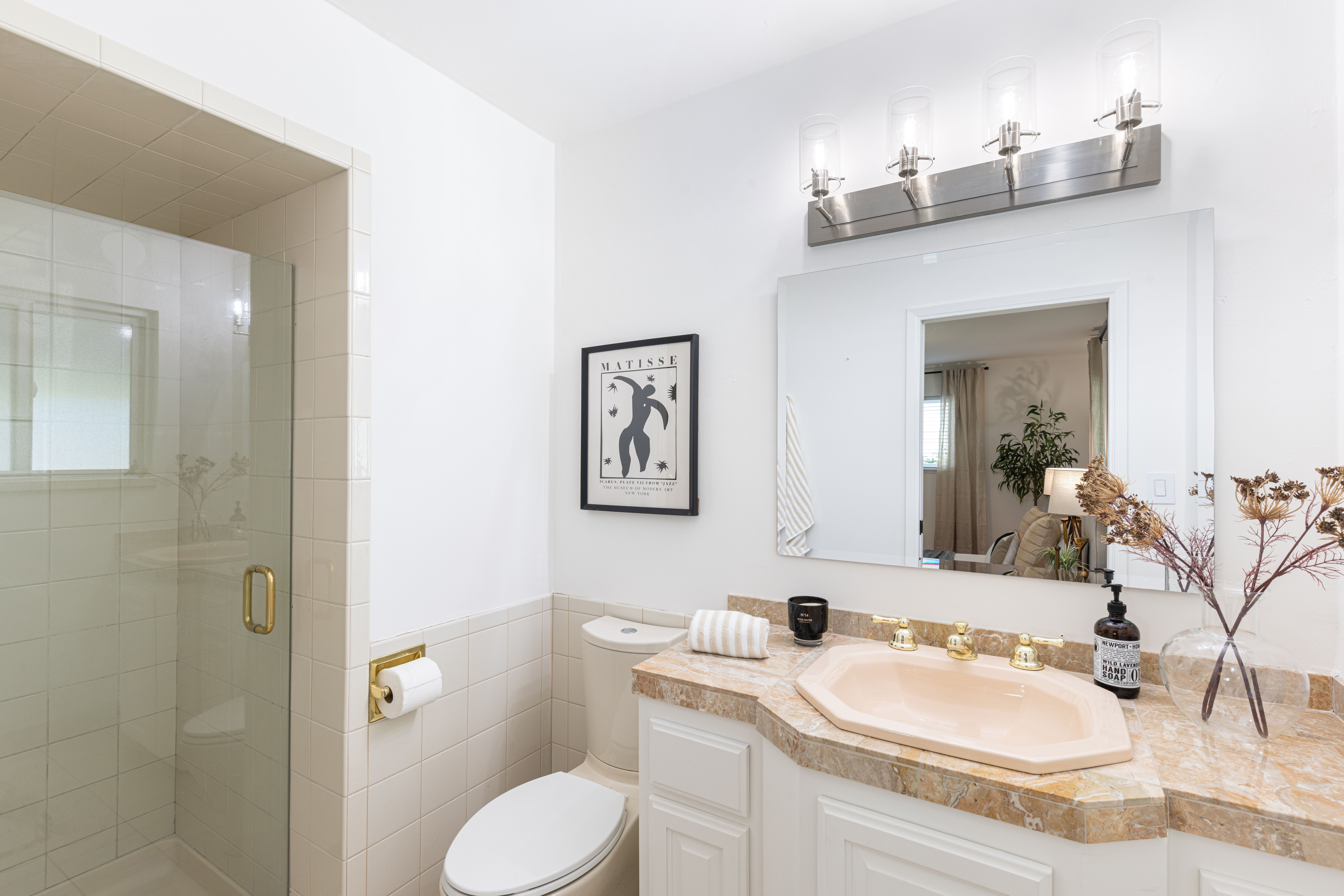  Coveted East Side Ranch Home in Monticello Park - 物件實景