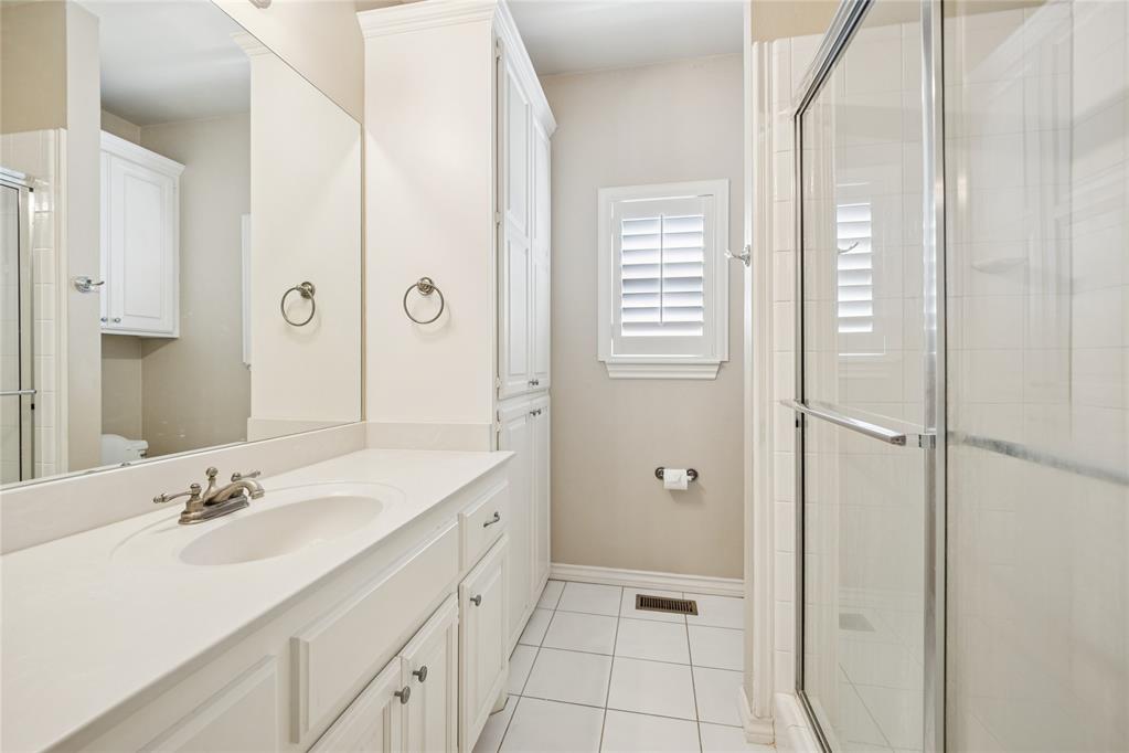 Edmond, Oklahoma, 73013, United States, 4 Bedrooms Bedrooms, ,5 BathroomsBathrooms,Residential,For Sale,1912730