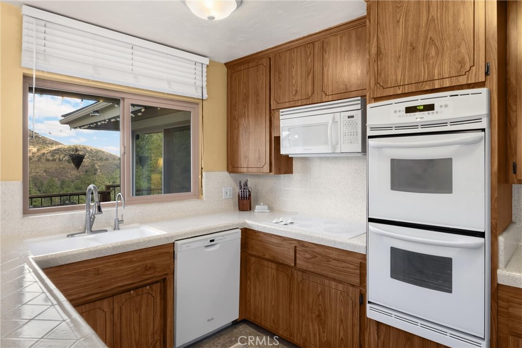 Wrightwood, California, 92397, United States, 5 Bedrooms Bedrooms, ,3 BathroomsBathrooms,Residential,For Sale,1975800