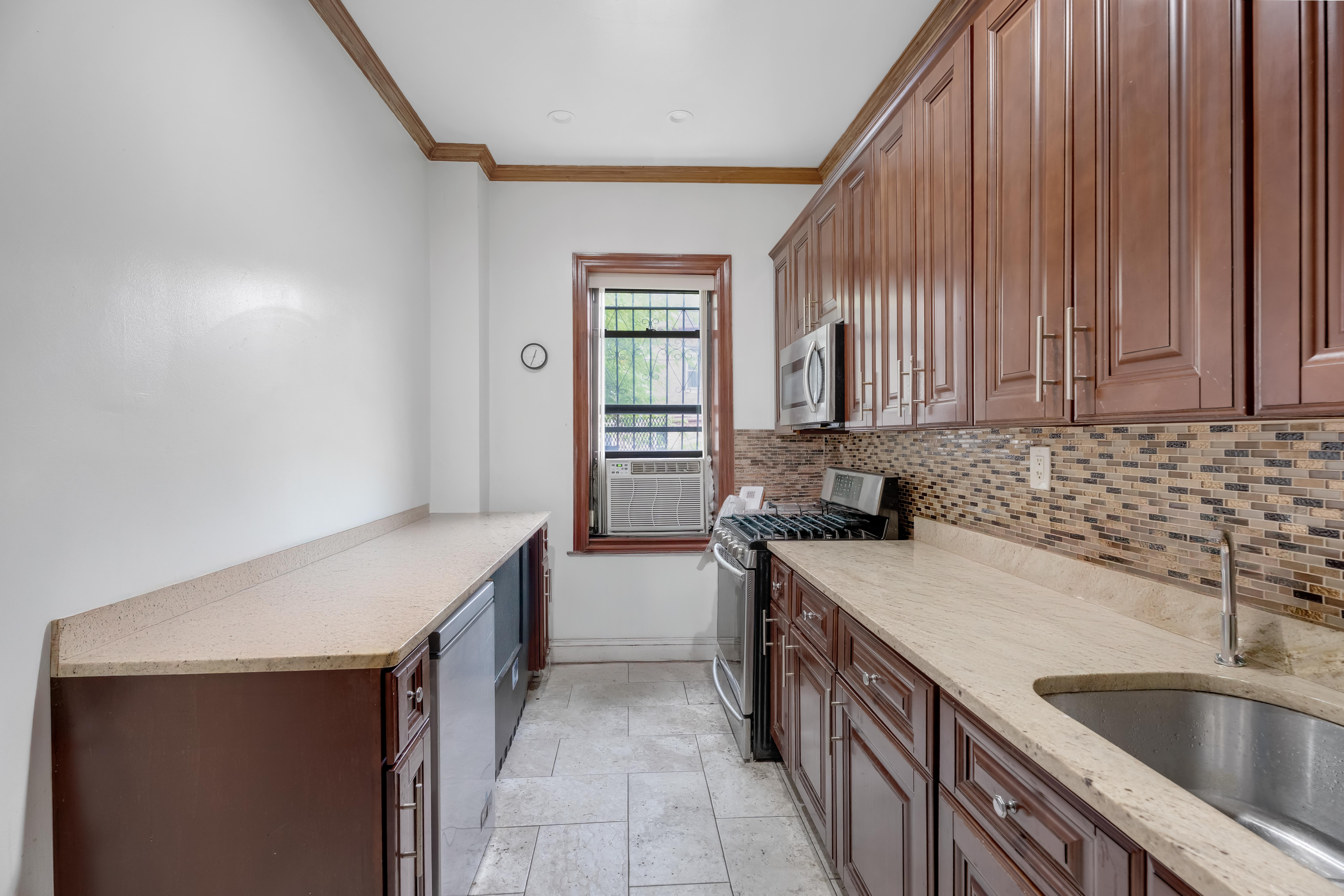 Brooklyn, New York, 11213, United States, 5 Bedrooms Bedrooms, ,Residential,For Sale,1885568