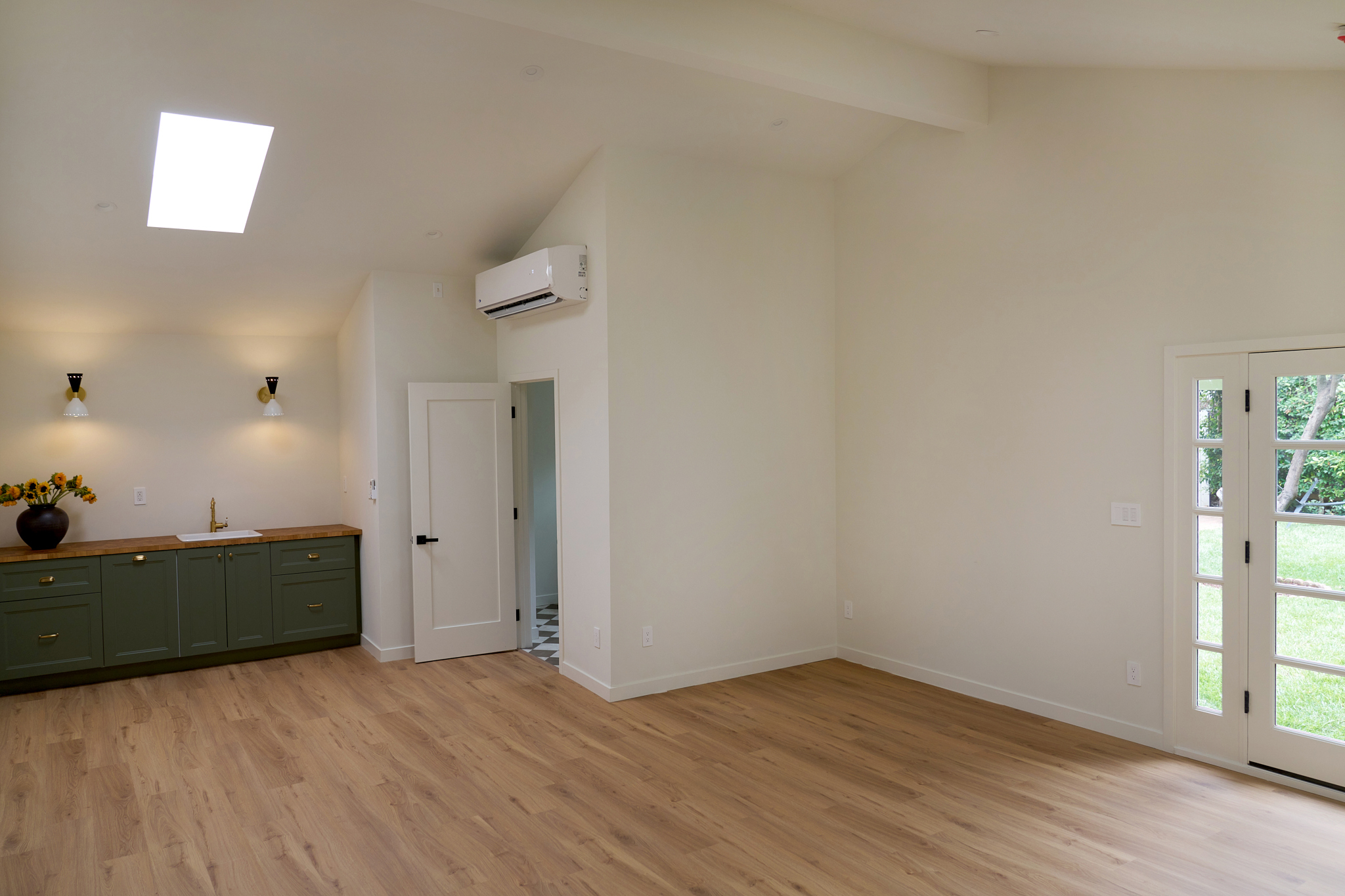  4734 Greenbush Ave - 物件實景