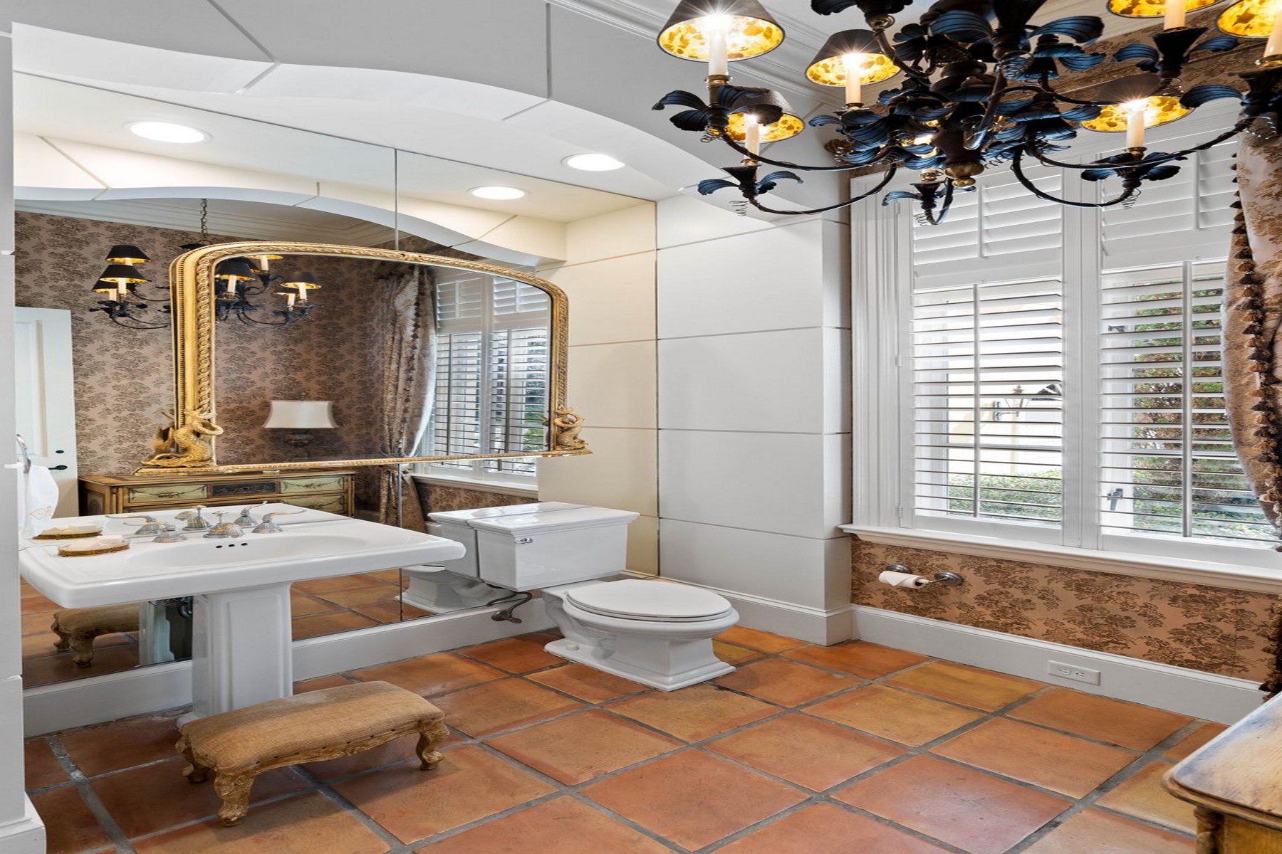  318 West 46th Street - 物件實景