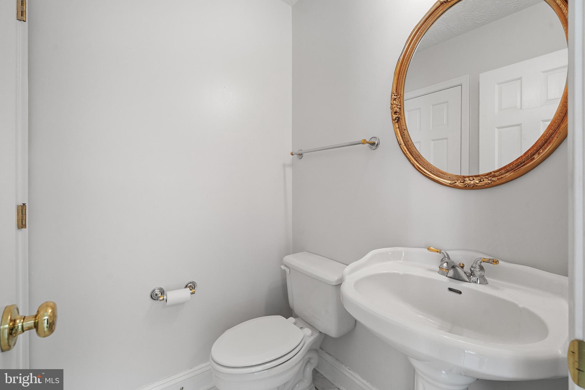 Issue, Maryland, 20645, United States, 5 Bedrooms Bedrooms, ,5 BathroomsBathrooms,Residential,For Sale,1912917
