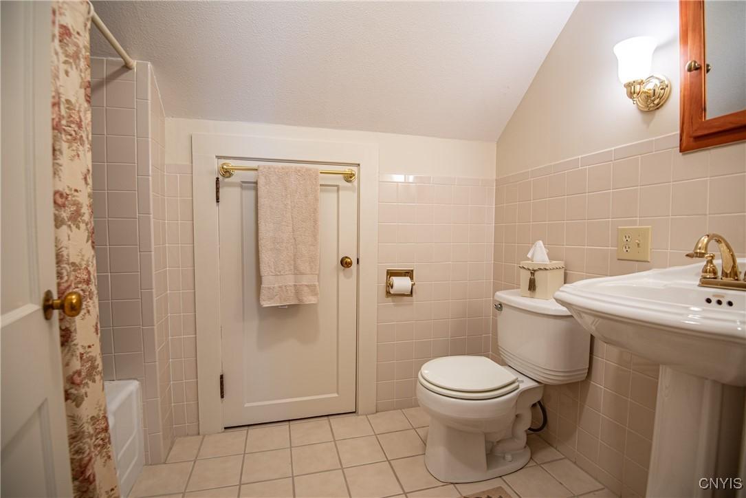 Rome, New York, 13440, United States, 4 Bedrooms Bedrooms, ,4 BathroomsBathrooms,Residential,For Sale,1906800