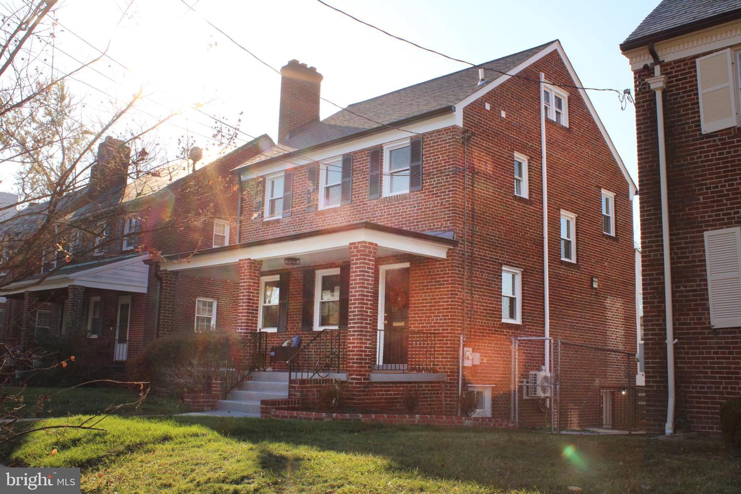 WASHINGTON, District of Columbia, 20012, United States, 4 Bedrooms Bedrooms, ,4 BathroomsBathrooms,Residential,For Sale,1783865