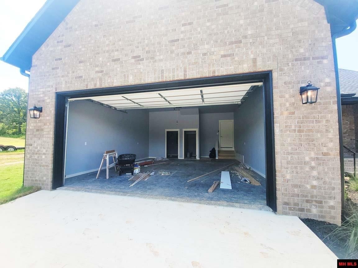 Mountain Home, Arkansas, 72653, United States, 3 Bedrooms Bedrooms, ,2 BathroomsBathrooms,Residential,For Sale,1983473