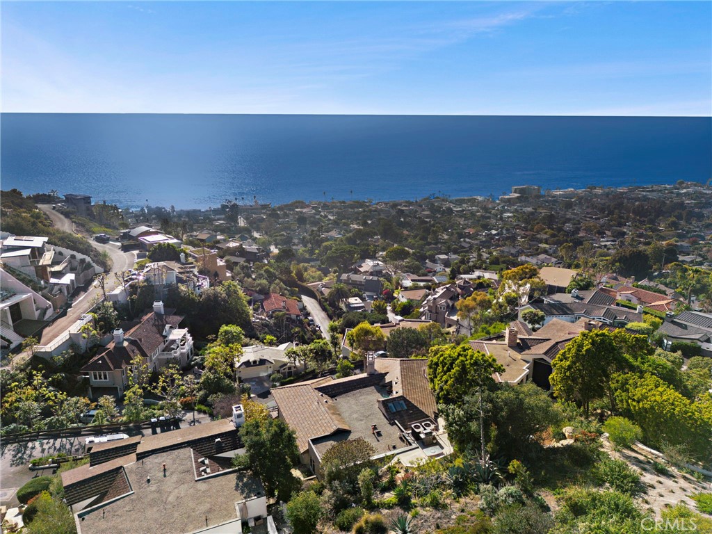 Laguna Beach, California, 92651, United States, 4 Bedrooms Bedrooms, ,5 BathroomsBathrooms,Residential,For Sale,2000559