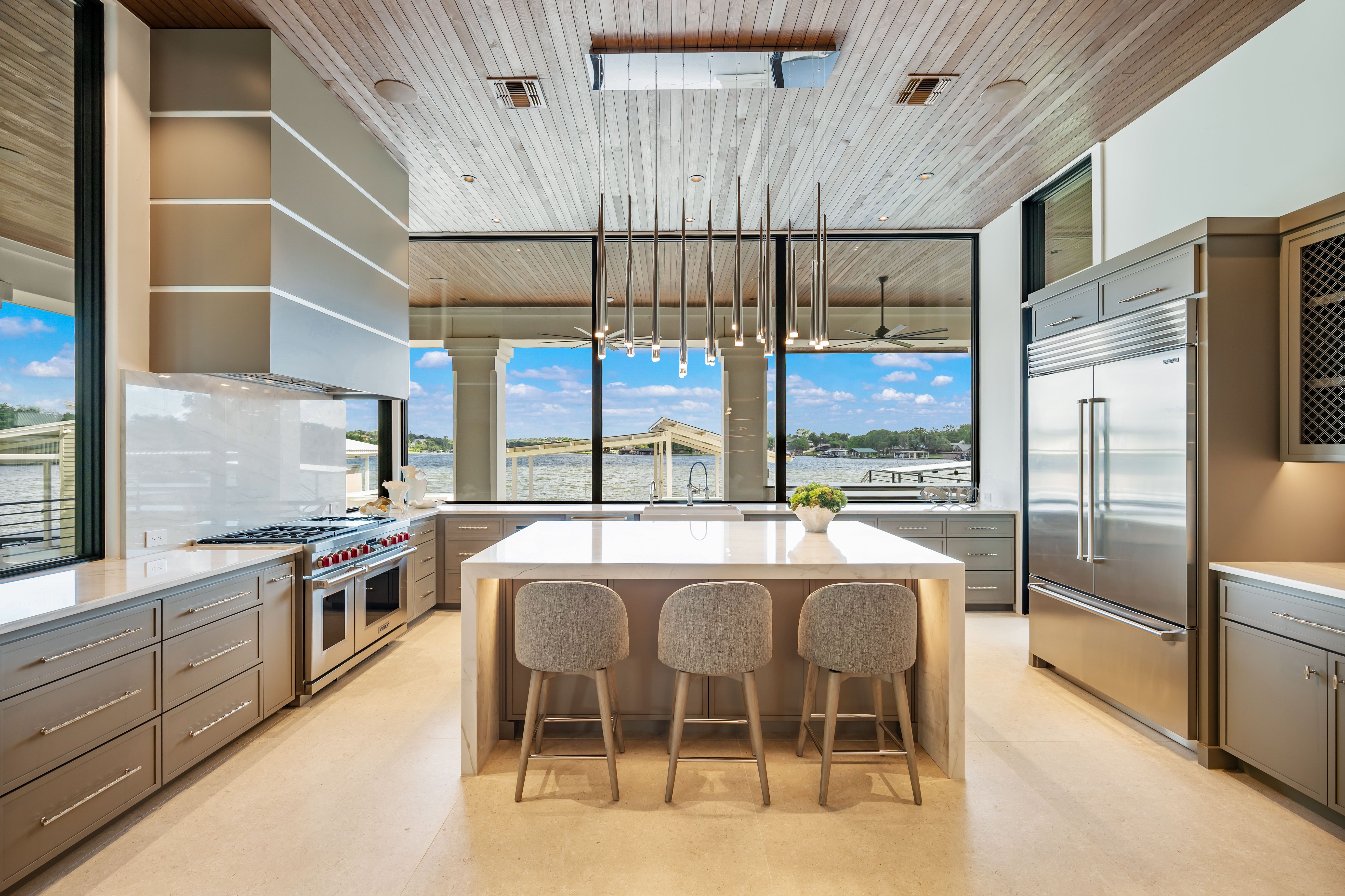  Architectural Lakefront Masterpiece on Skyline Drive by Paul Allen Custom Homes - 物件實景