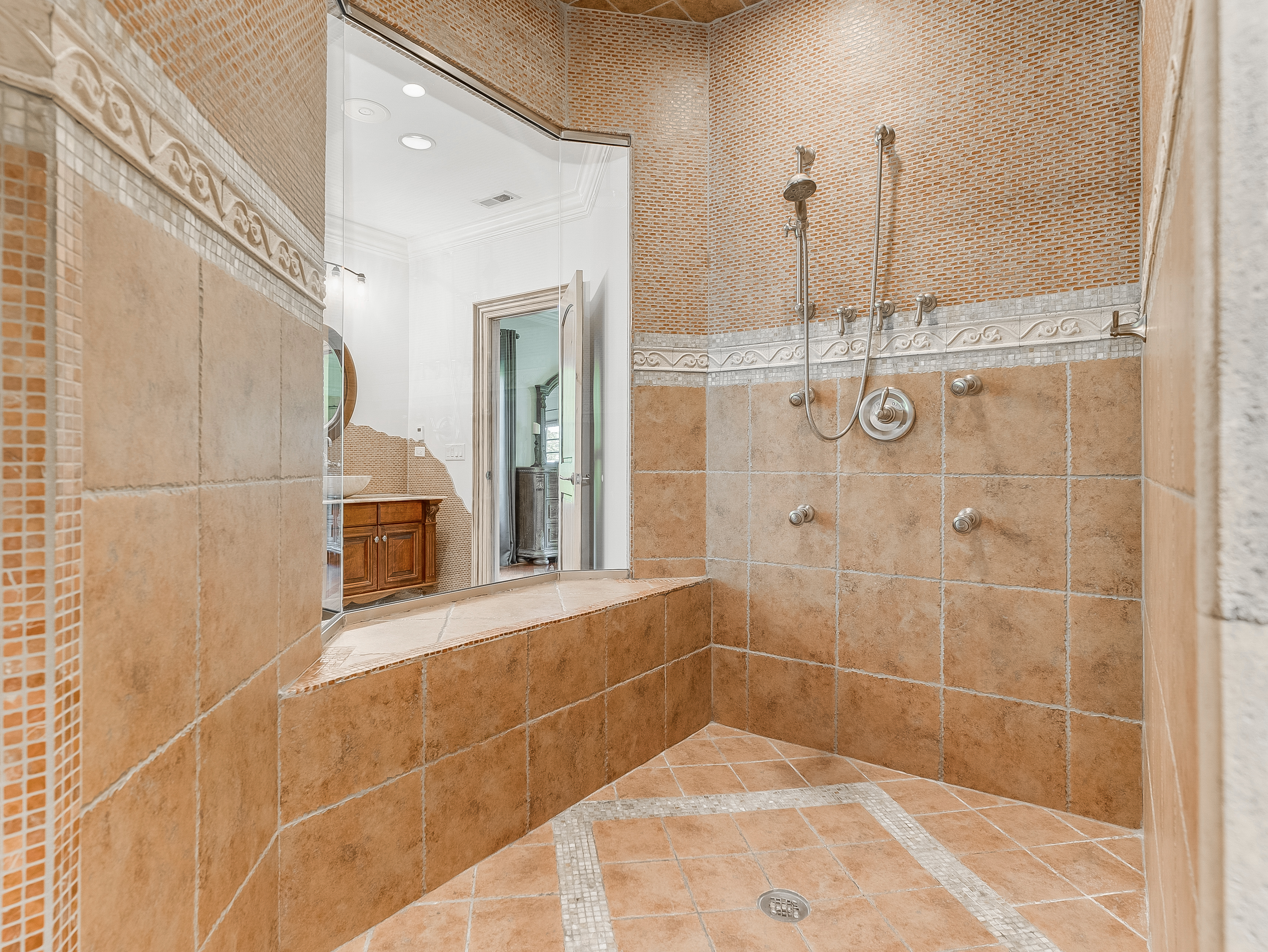  Experience Exceptional Luxury Living in Naperville