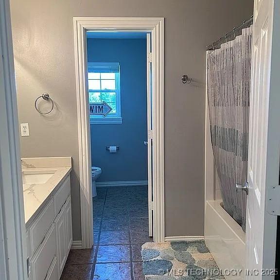 Fort Gibson, Oklahoma, 74434, United States, 5 Bedrooms Bedrooms, ,3 BathroomsBathrooms,Residential,For Sale,1980443