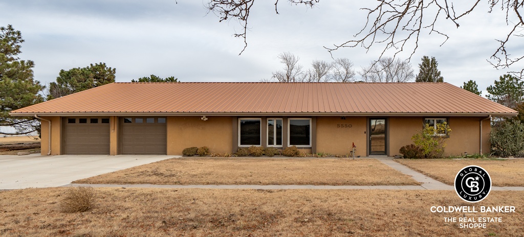 Garden City, Kansas, 67846, United States, 4 Bedrooms Bedrooms, ,Residential,For Sale,2003039