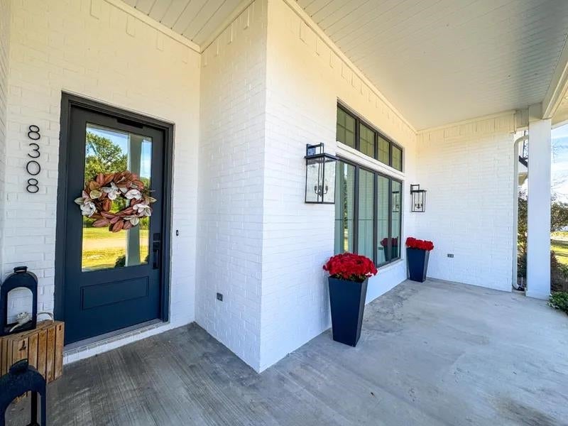 Texarkana, Texas, 75503, United States, 4 Bedrooms Bedrooms, ,4 BathroomsBathrooms,Residential,For Sale,1980394