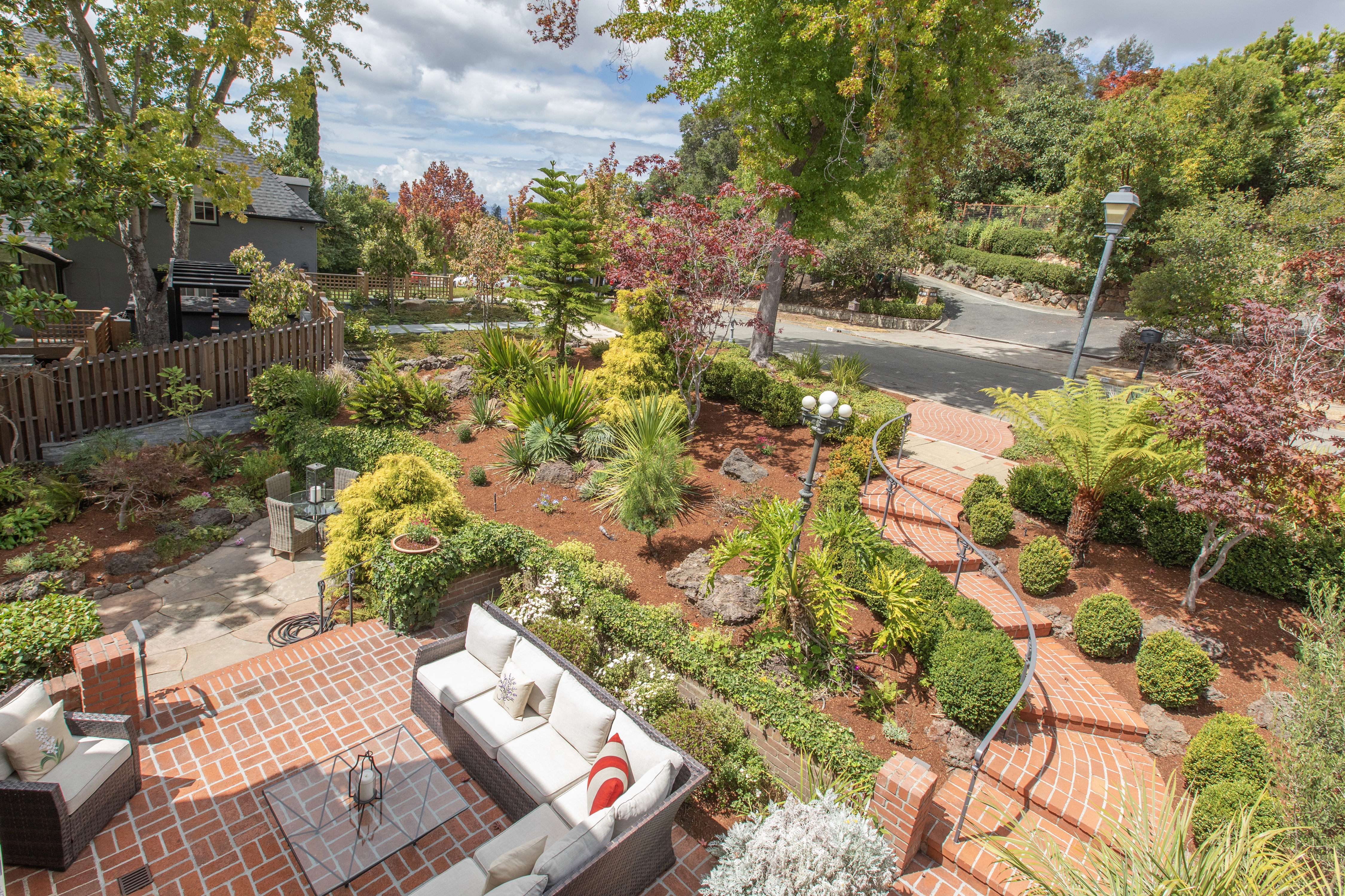  A Cherished Upper Piedmont Estate with Exceptional Views and Gardens - 物件實景