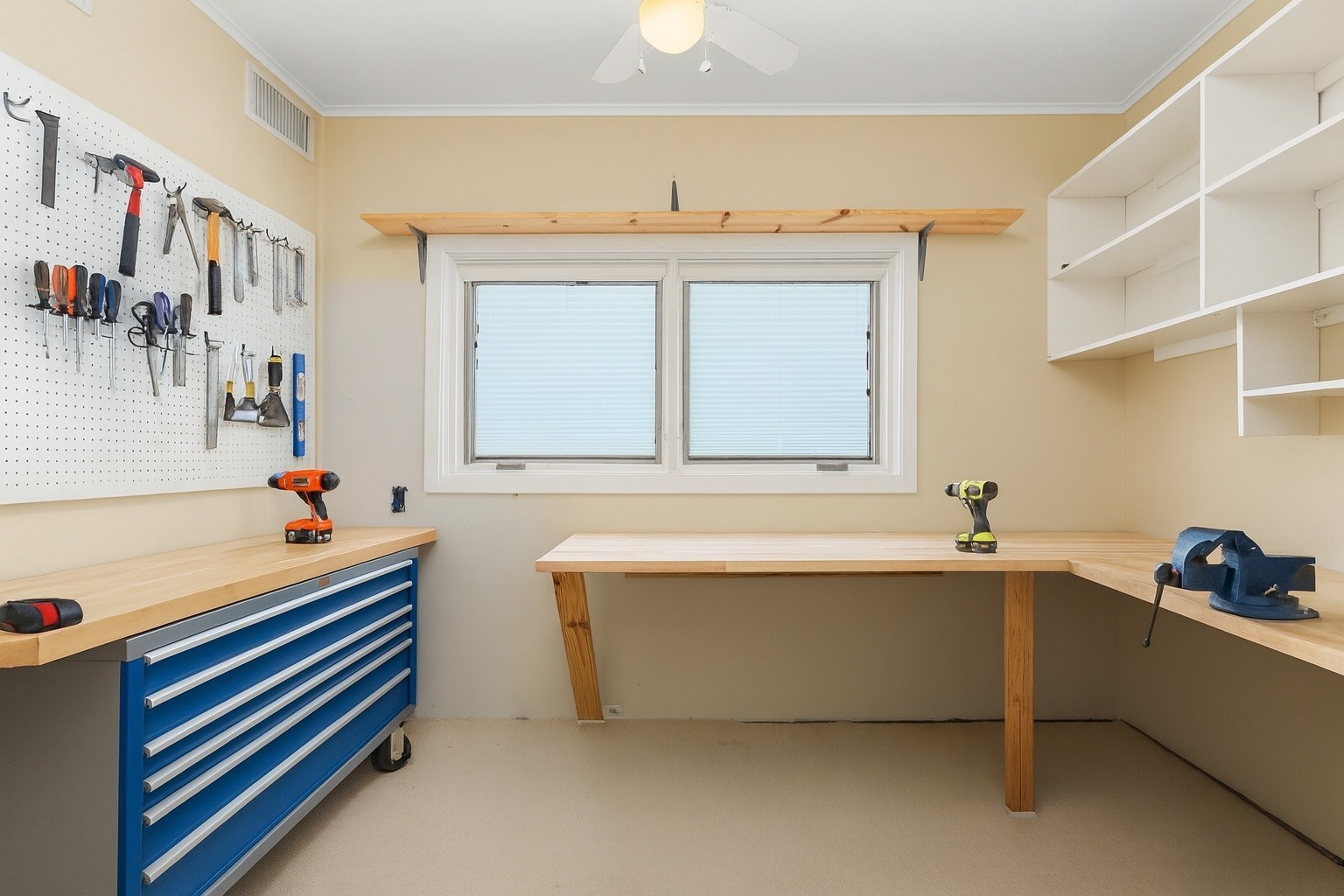 Nassau Bay, Texas, 77058, United States, 5 Bedrooms Bedrooms, ,5 BathroomsBathrooms,Residential,For Sale,1988330