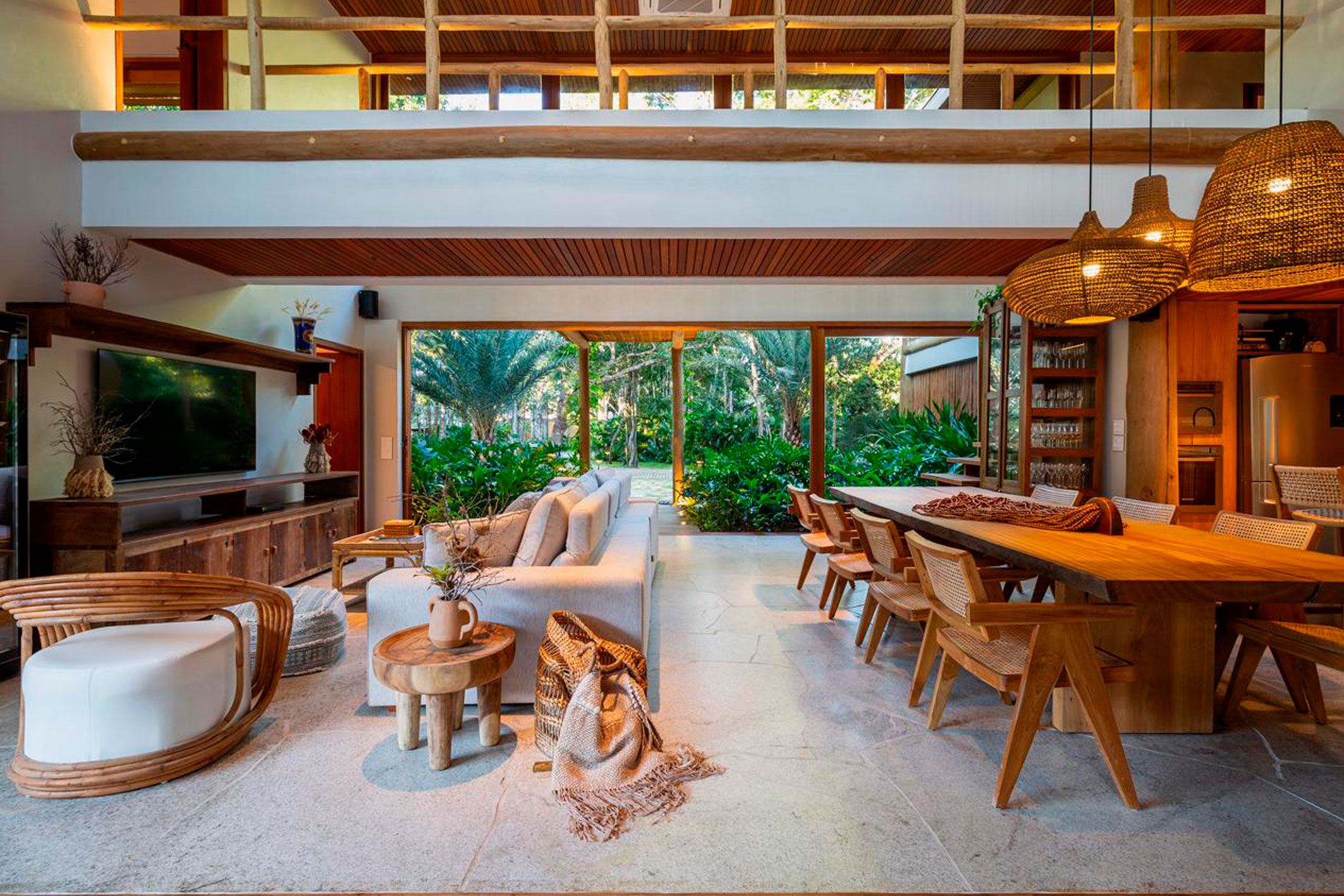  House by Guido Ramos Integrated with Nature in Trancoso - 物件實景